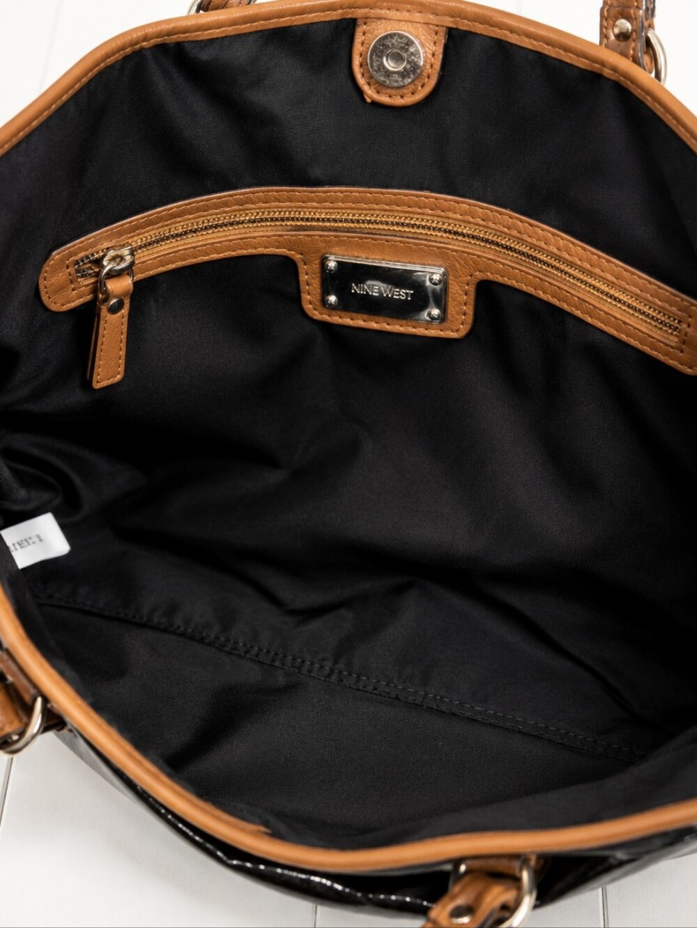 NINE WEST Black and Tan Patent Leather Handbag. - Picture 5 of 5